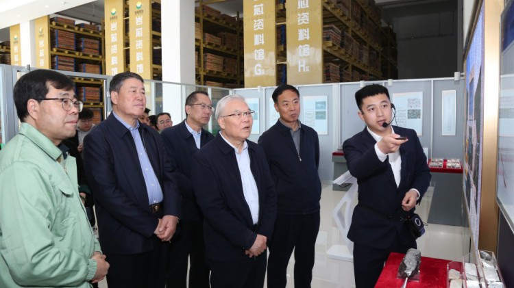 全國政協(xié)常委、省政協(xié)副主席尚勛武蒞臨金徽股份調(diào)研綠色礦山建設(shè)工作